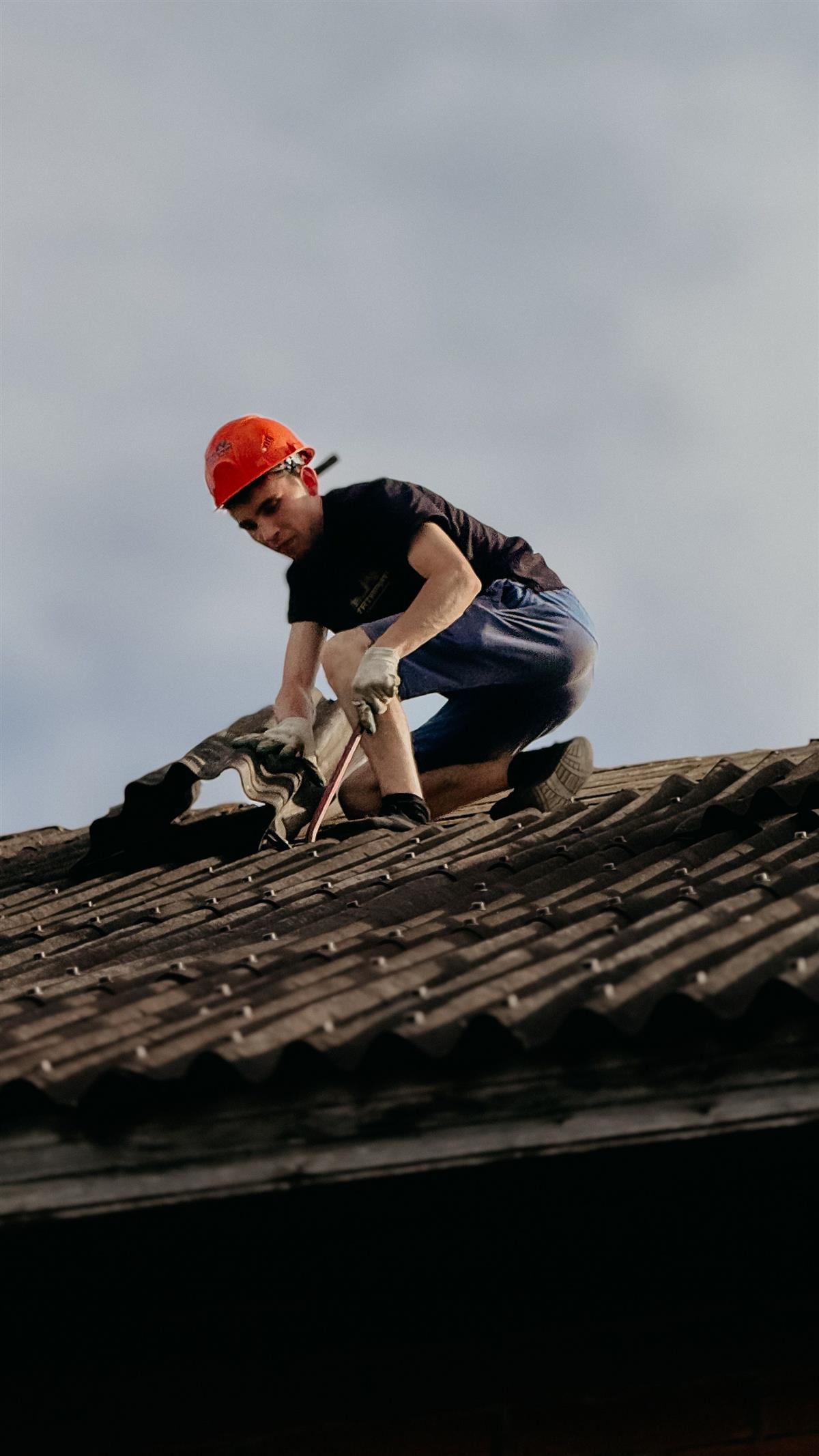 Certified roofing crew completing a roof replacement in Jacksonville